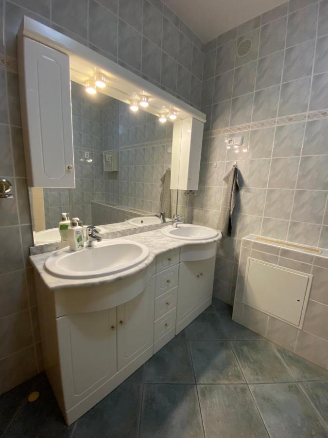 Veronika Lux Apartman Hajdúszoboszló المظهر الخارجي الصورة